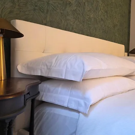 Konukevi Lui & Gio Luxury 4*